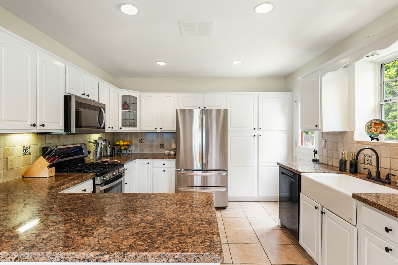 4333 Vantage Ave, Studio City