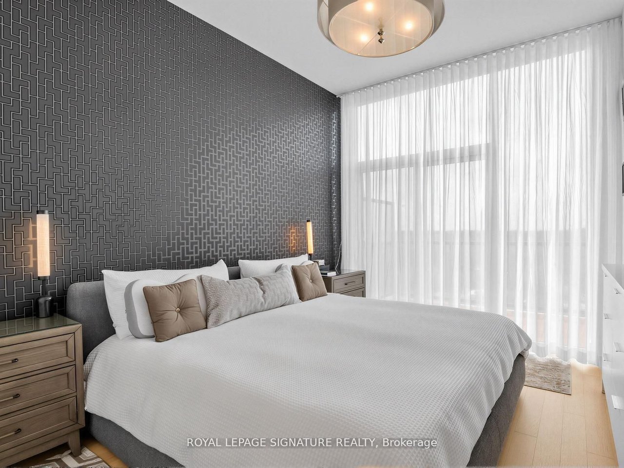 J. DAVIS HOUSE PENTHOUSE 