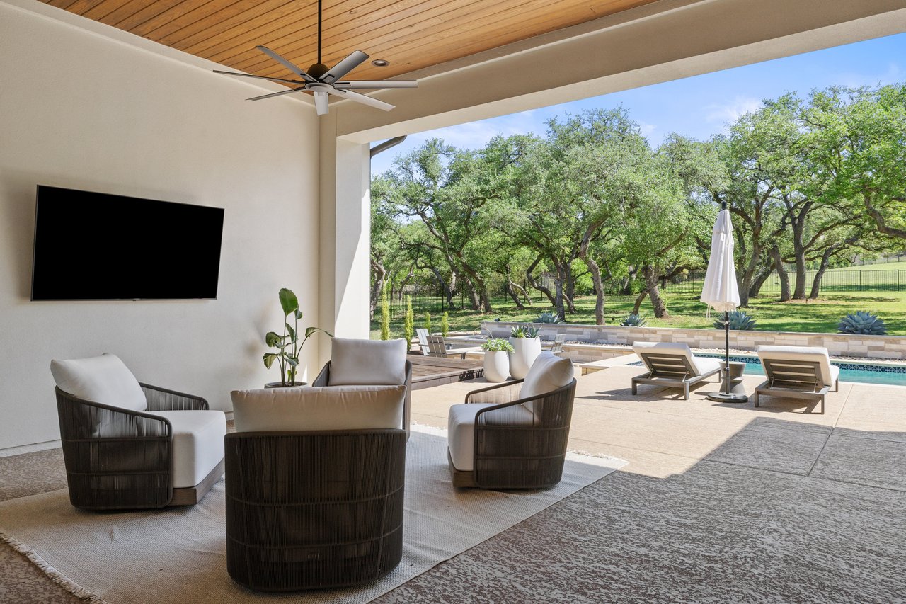 8325 Lakewood Ridge Cv