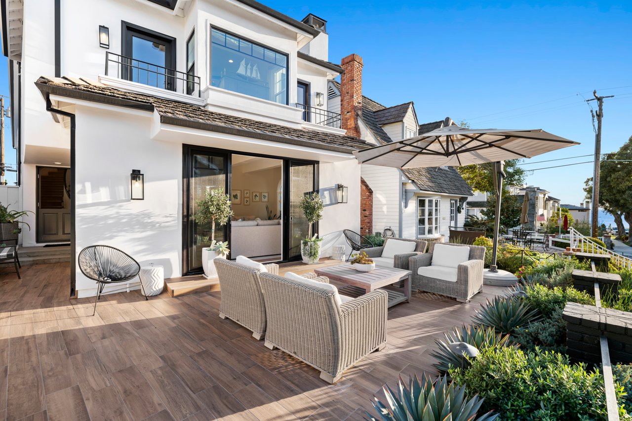 302 Narcissus Avenue