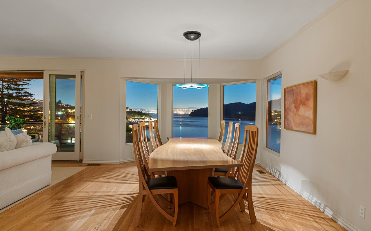 Picturesque Bay Views on Belvedere Island