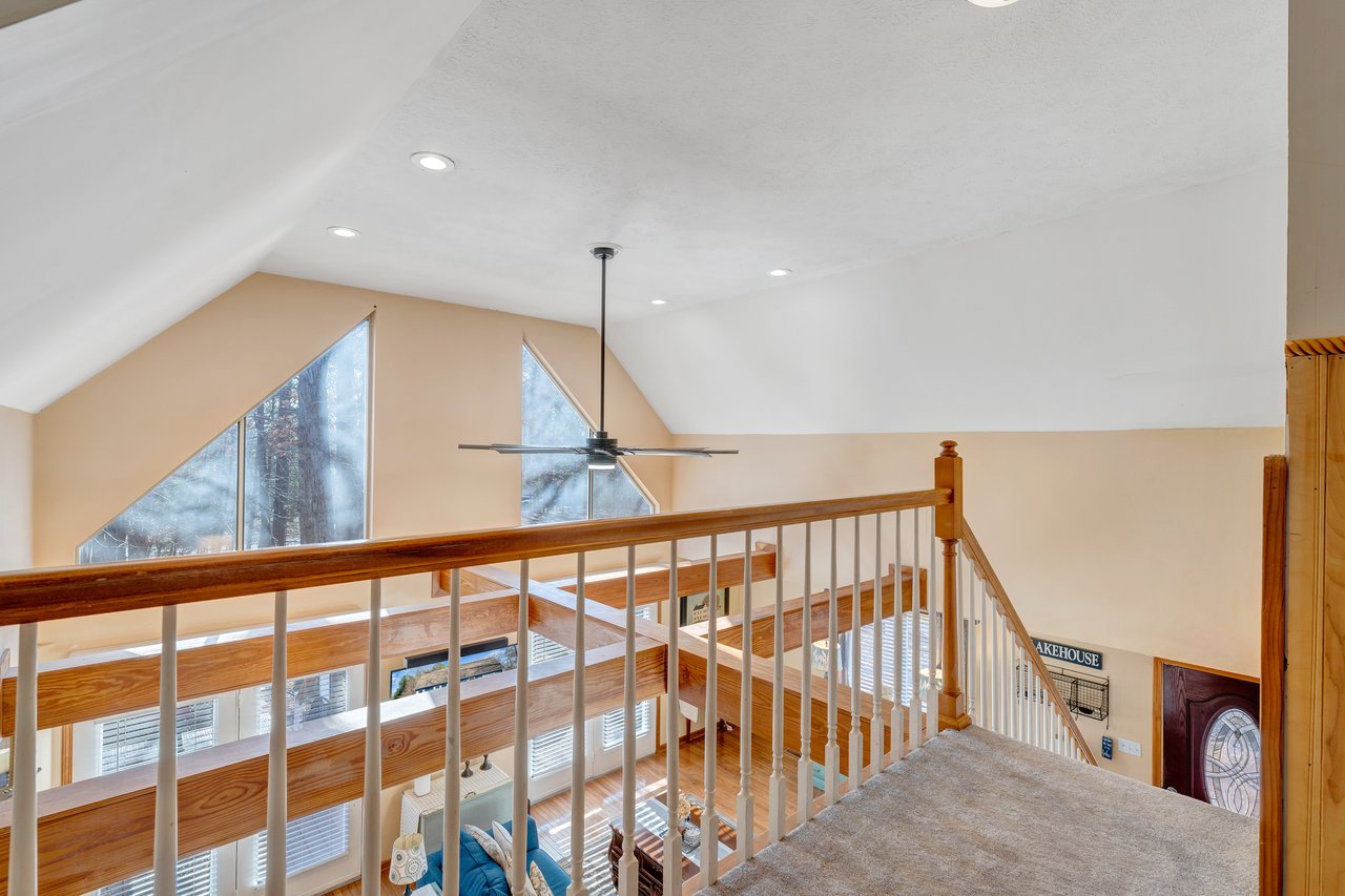 100 Sandpiper DR