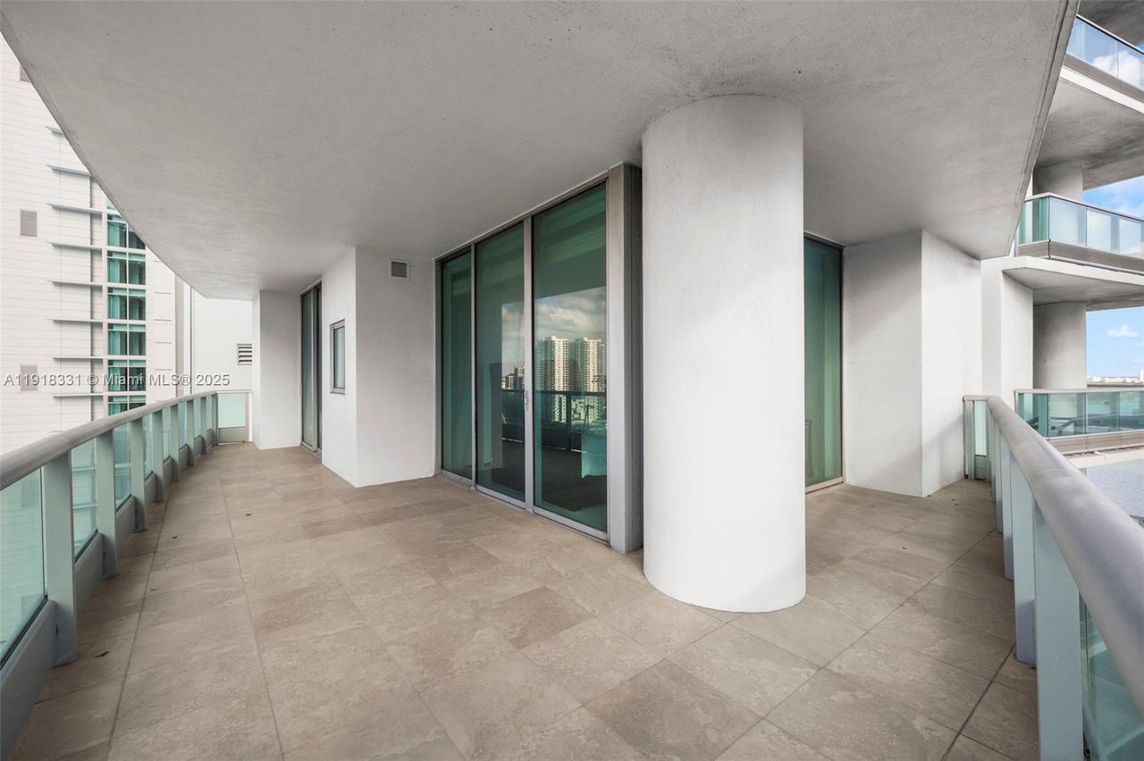 900 Biscayne Bay Condo, Unit 2401