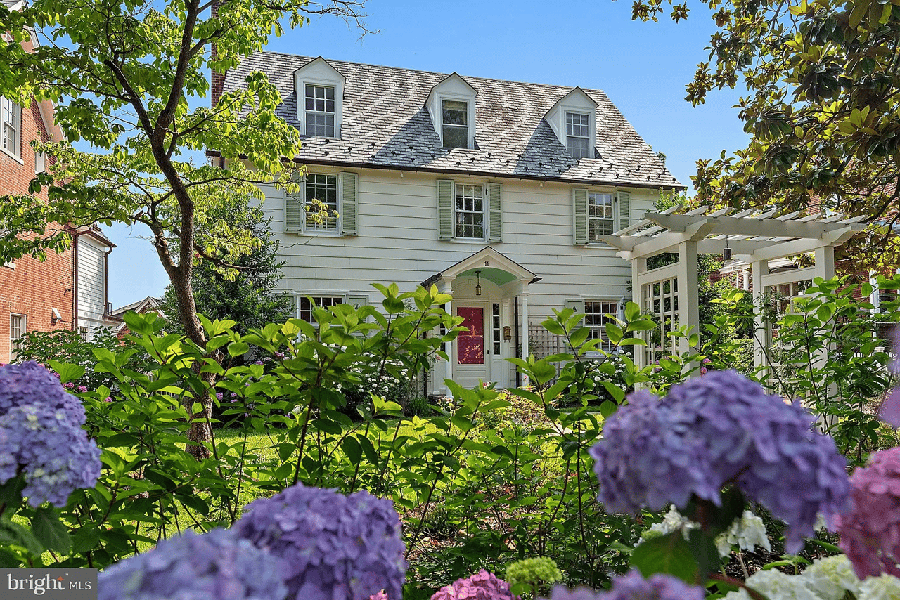 11 Southgate Ave