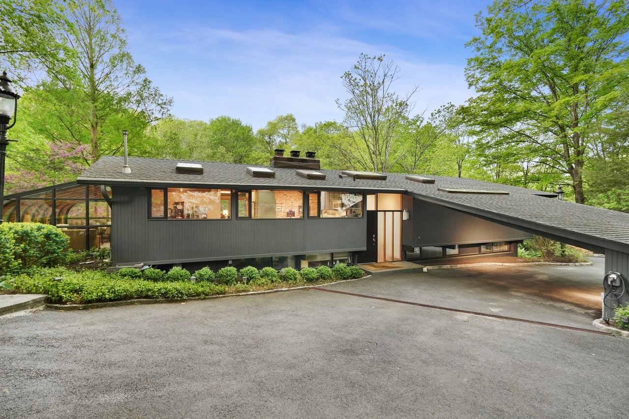 107 Middle Patent Road