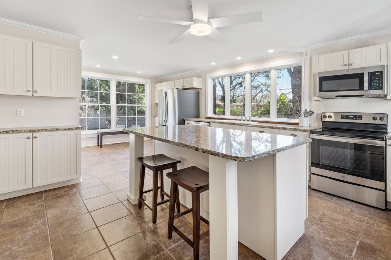 42 OSBORNE LN
