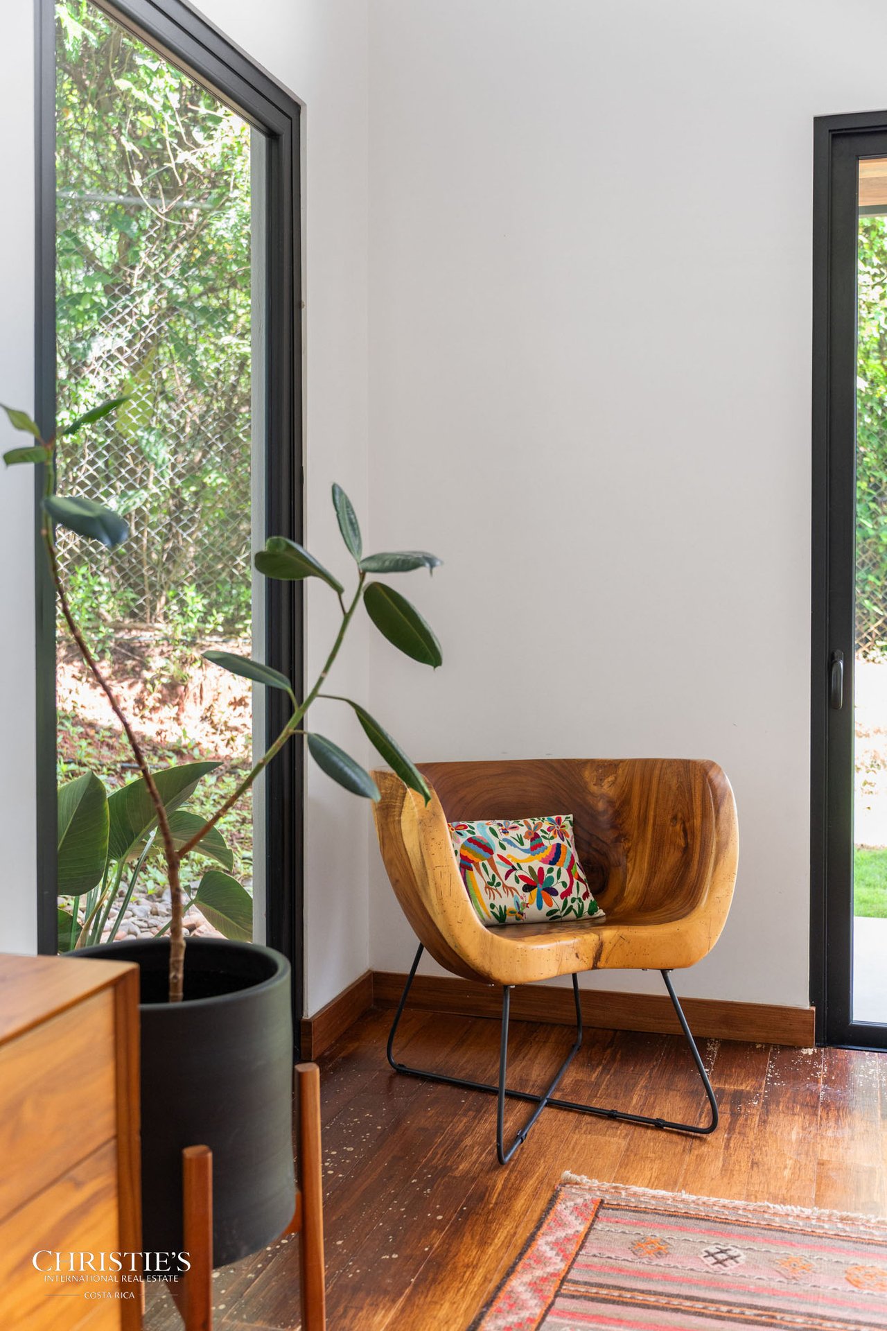 Casa Lola – Contemporary Beachside Oasis in Playa Grande