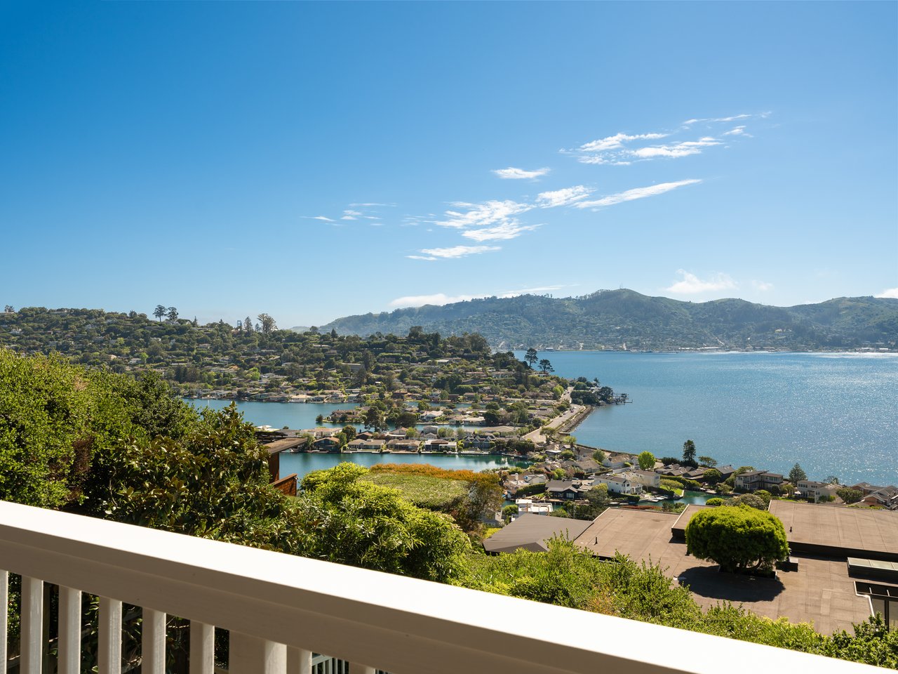 Extraordinary View Residence