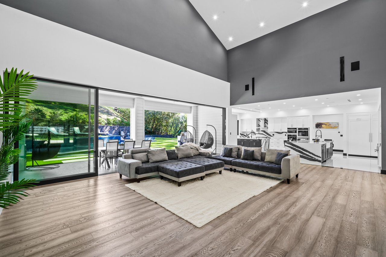 6006 Spring Valley Road