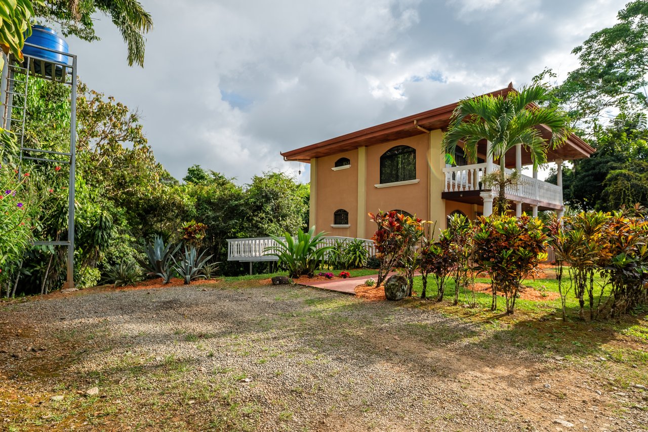 Fully Furnished 3-Bedroom Home in Tinamastes | 0.4 Acres