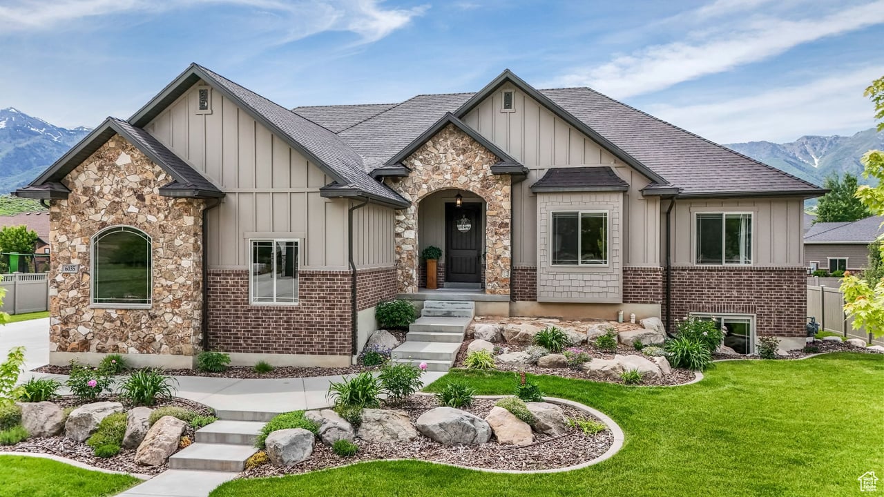 6035 Hidden Valley Rd