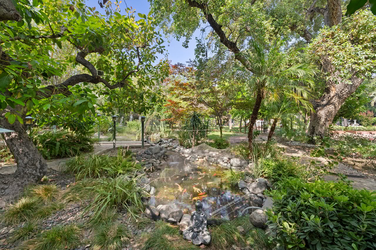 820 N. Verano Drive