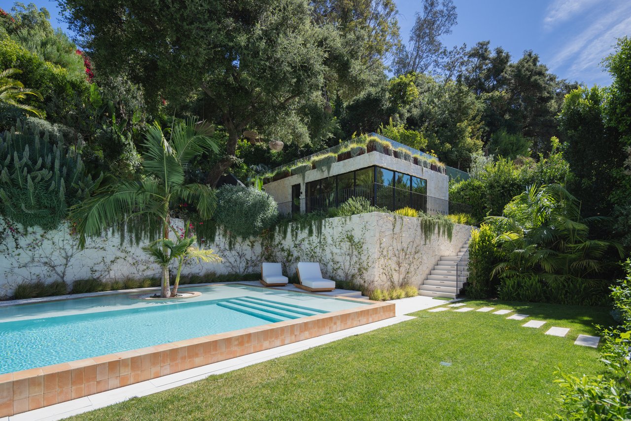 966 Stone Canyon Road