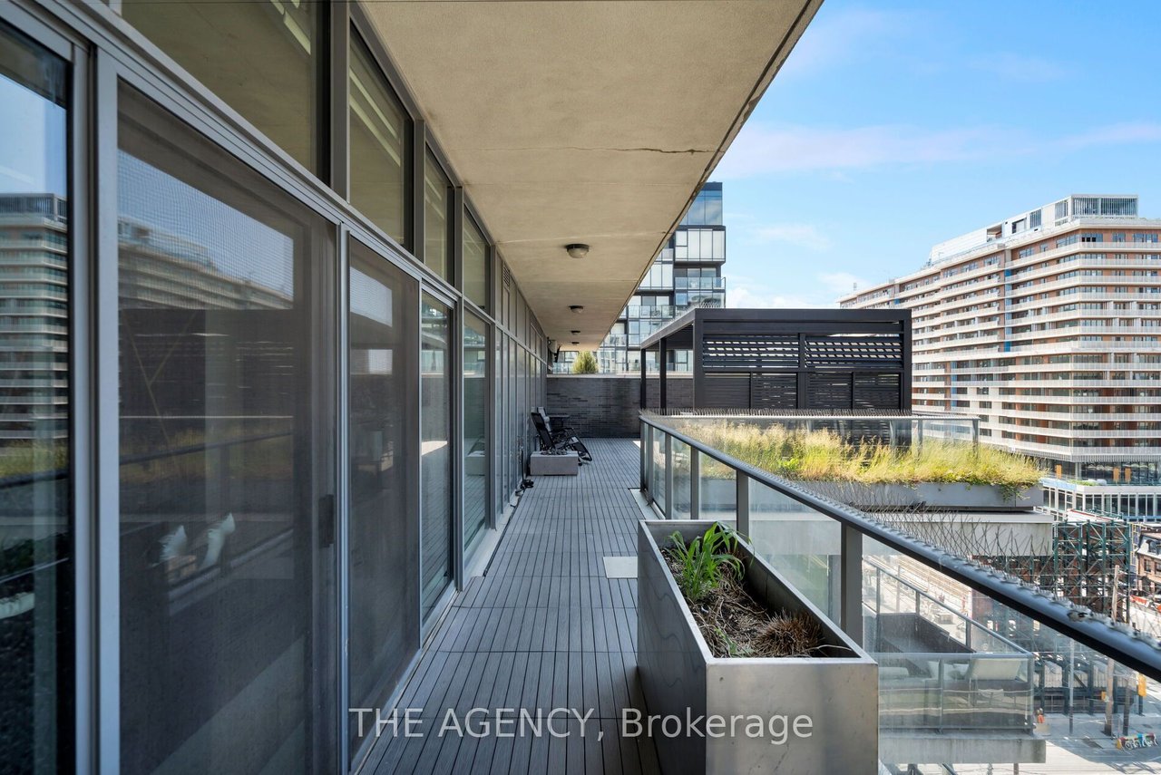 KING WEST LUXURY 
