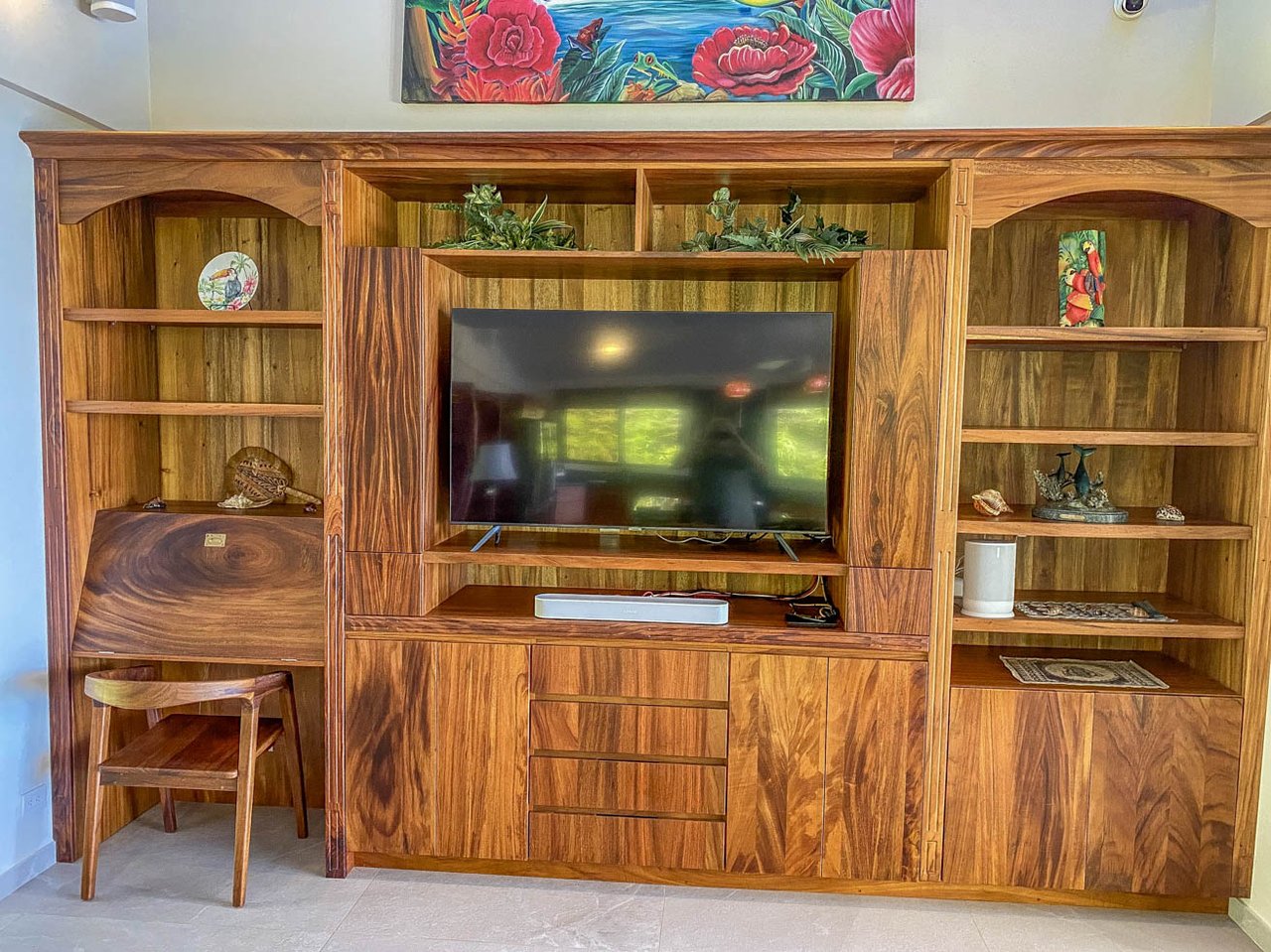 Private 2-Bed Hacienda with Ocean & Mountain Views, Pool & Development Potential in Ojochal