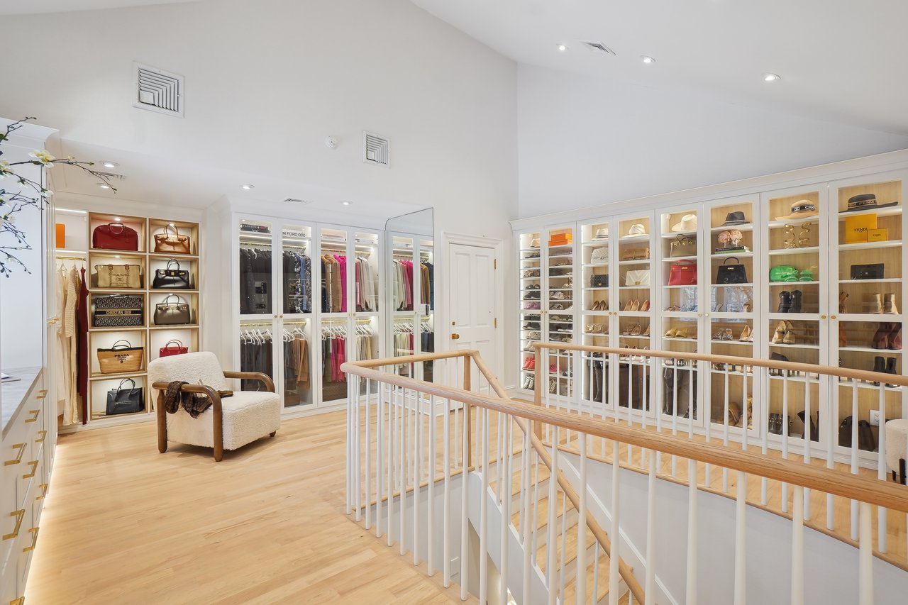 146 Village Rd