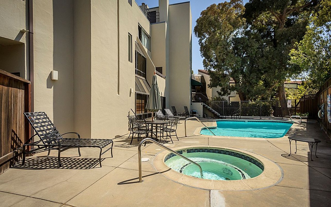 425 N El Camino Real, #202
