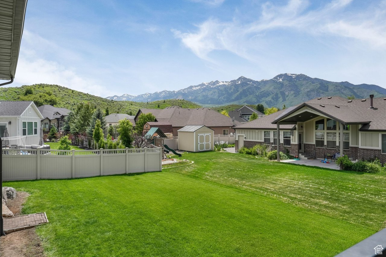 6035 Hidden Valley Rd