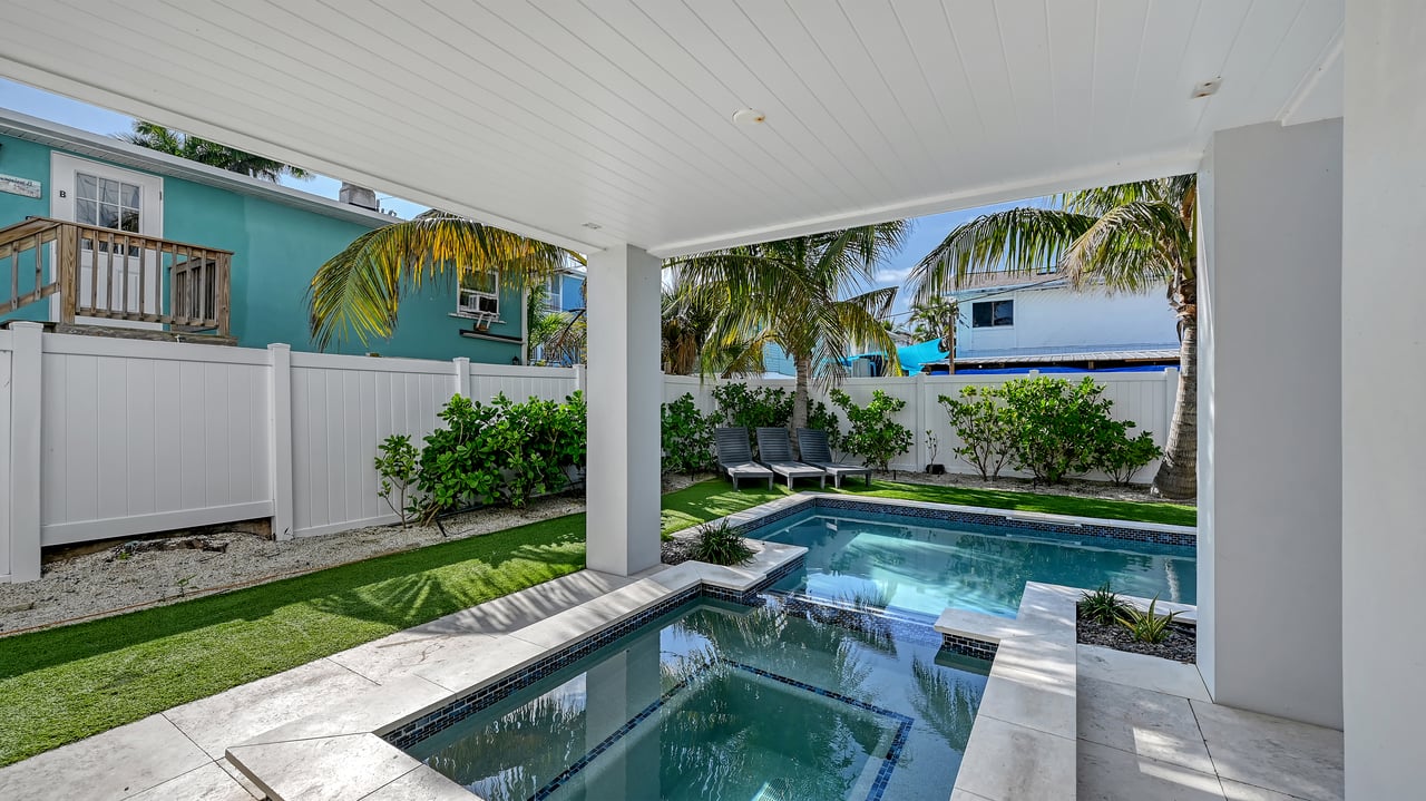 2206 Avenue A, Bradenton Beach, Florida