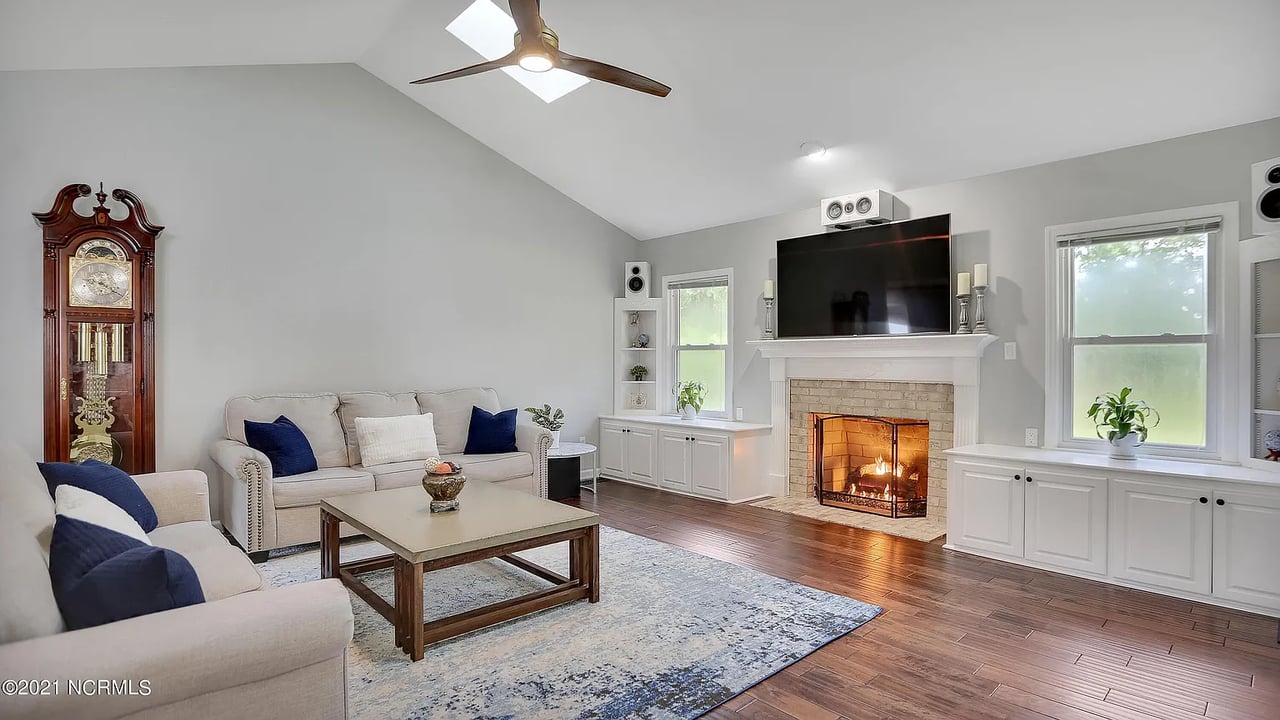 7228 Orchard Trce