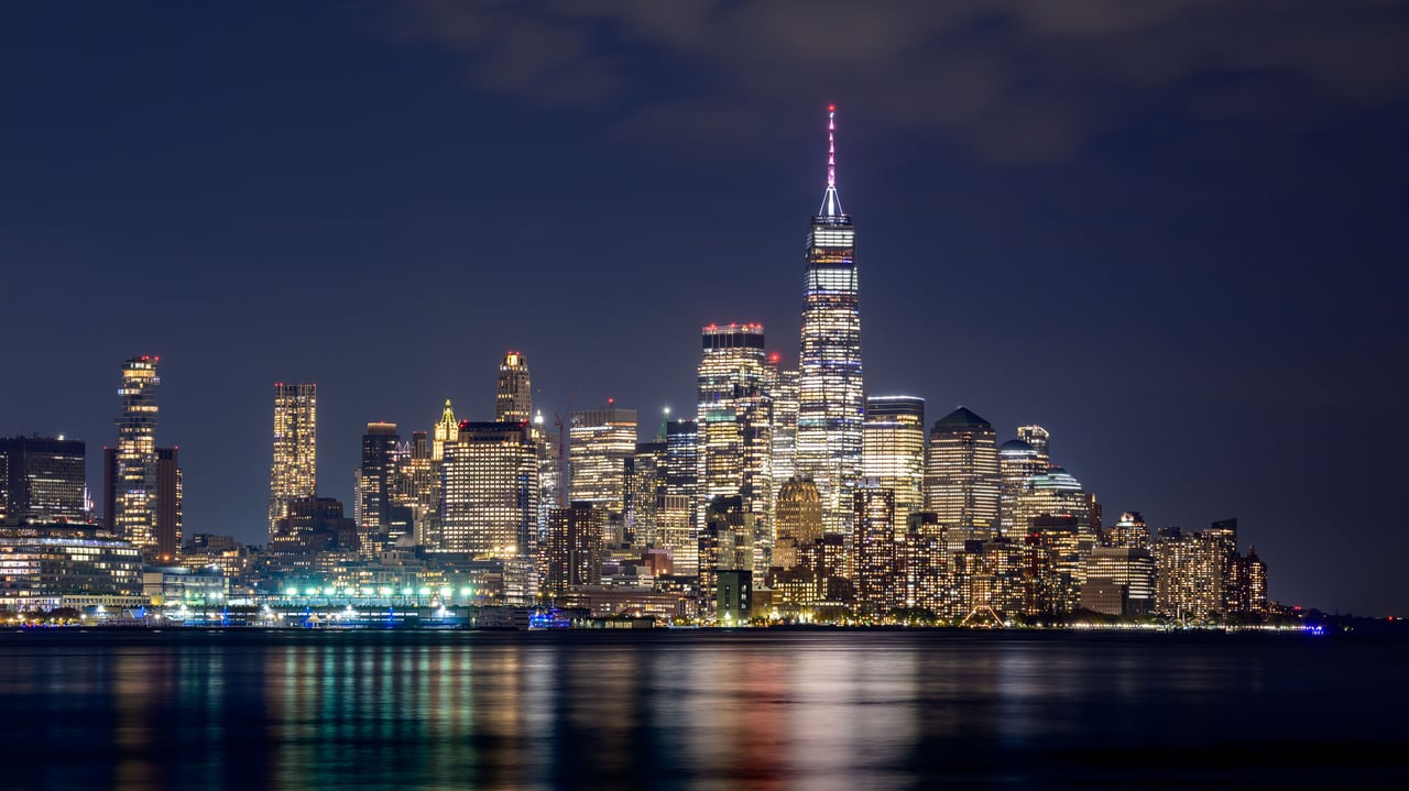 The Parviz Team works with Portuguese real estate professionals and international clients buying, selling, renting, and investing in New York City.