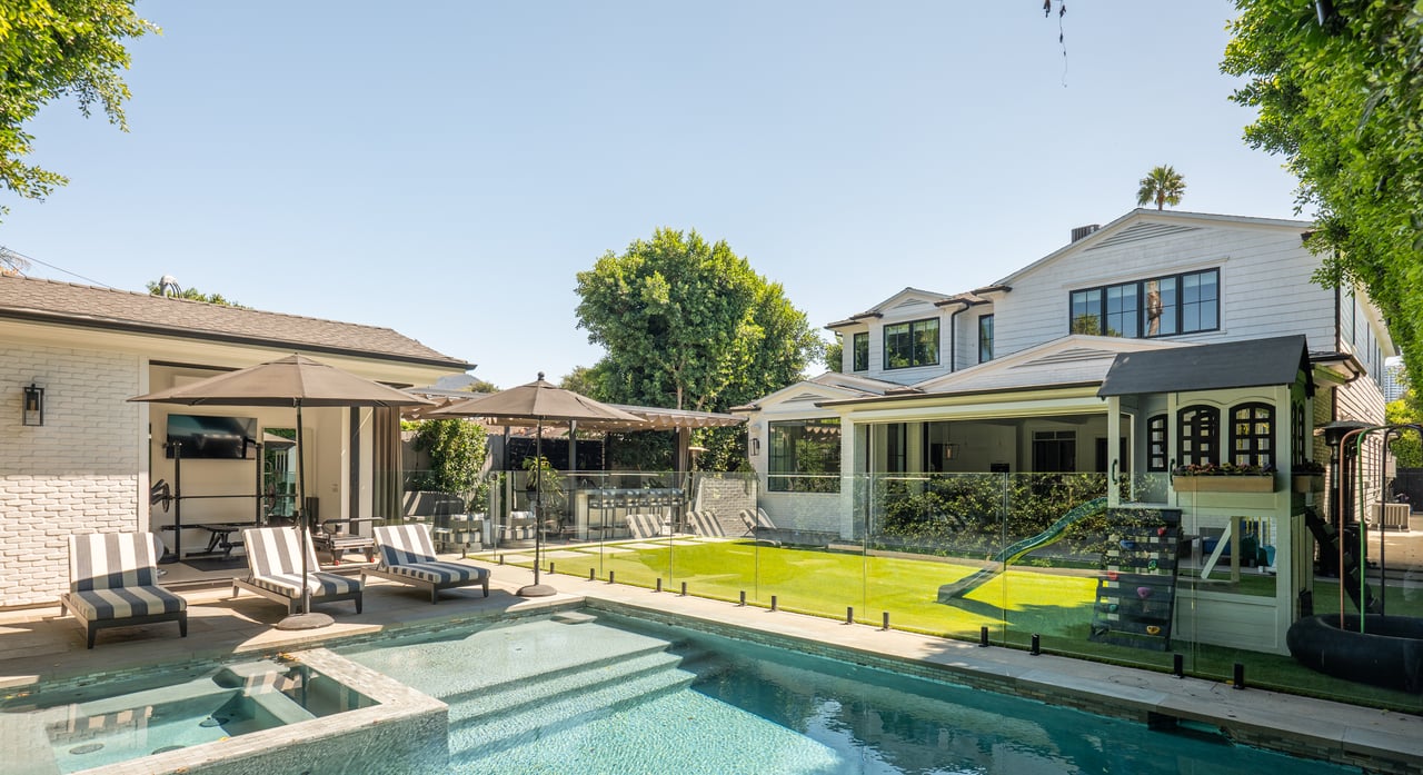 10439 Valley Spring Ln, Toluca Lake