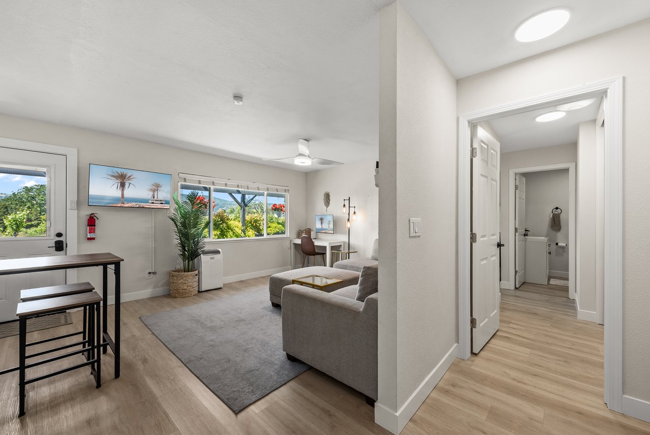 725 Lytton Station