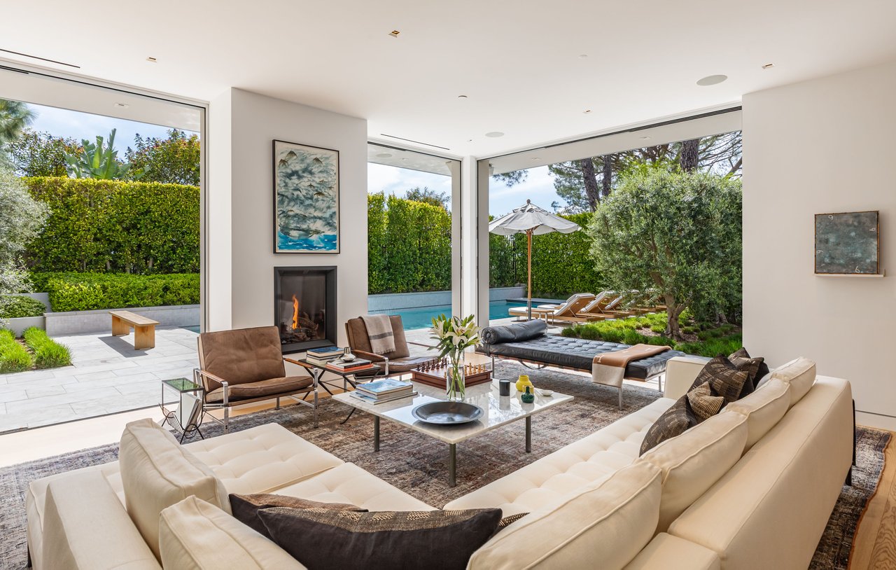 9011 Alto Cedro Dr, Beverly Hills