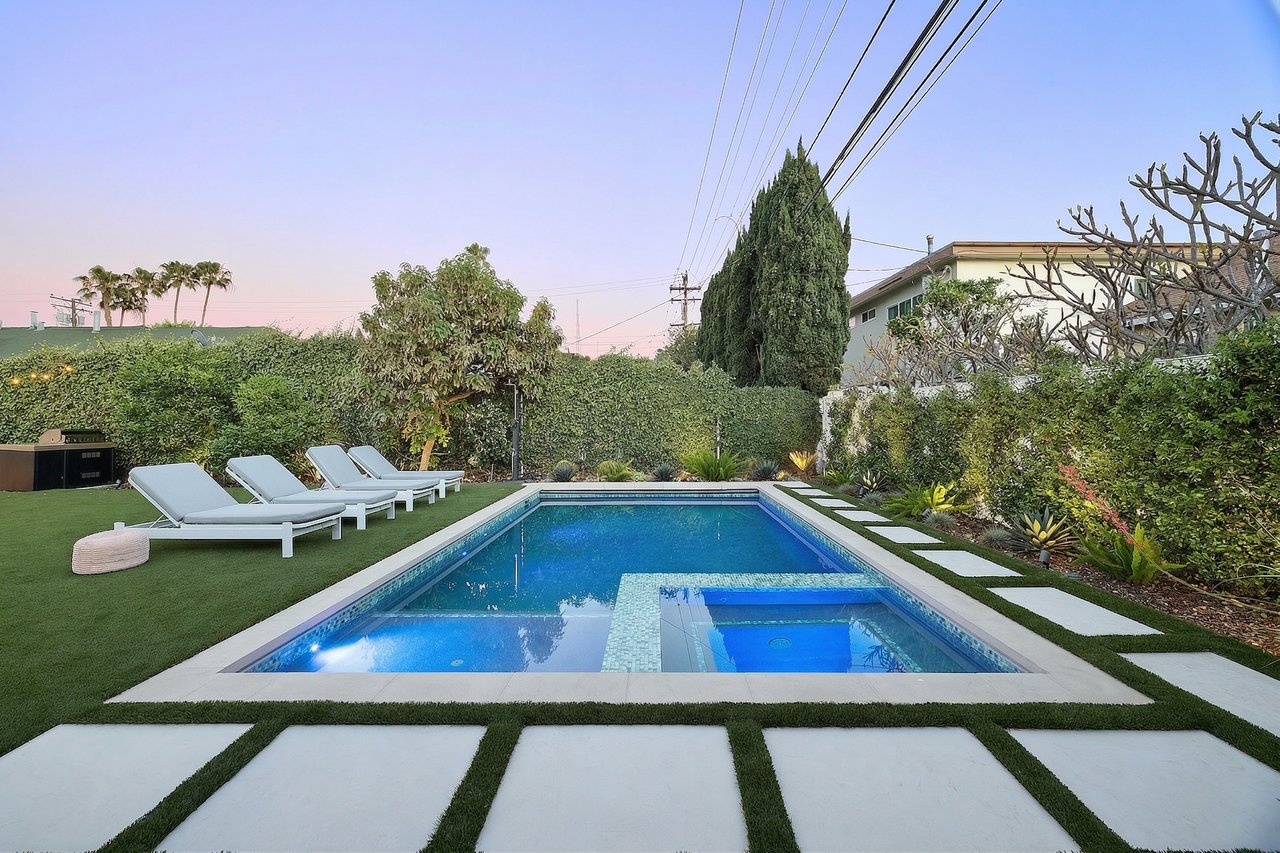 4235 Lafayette Place