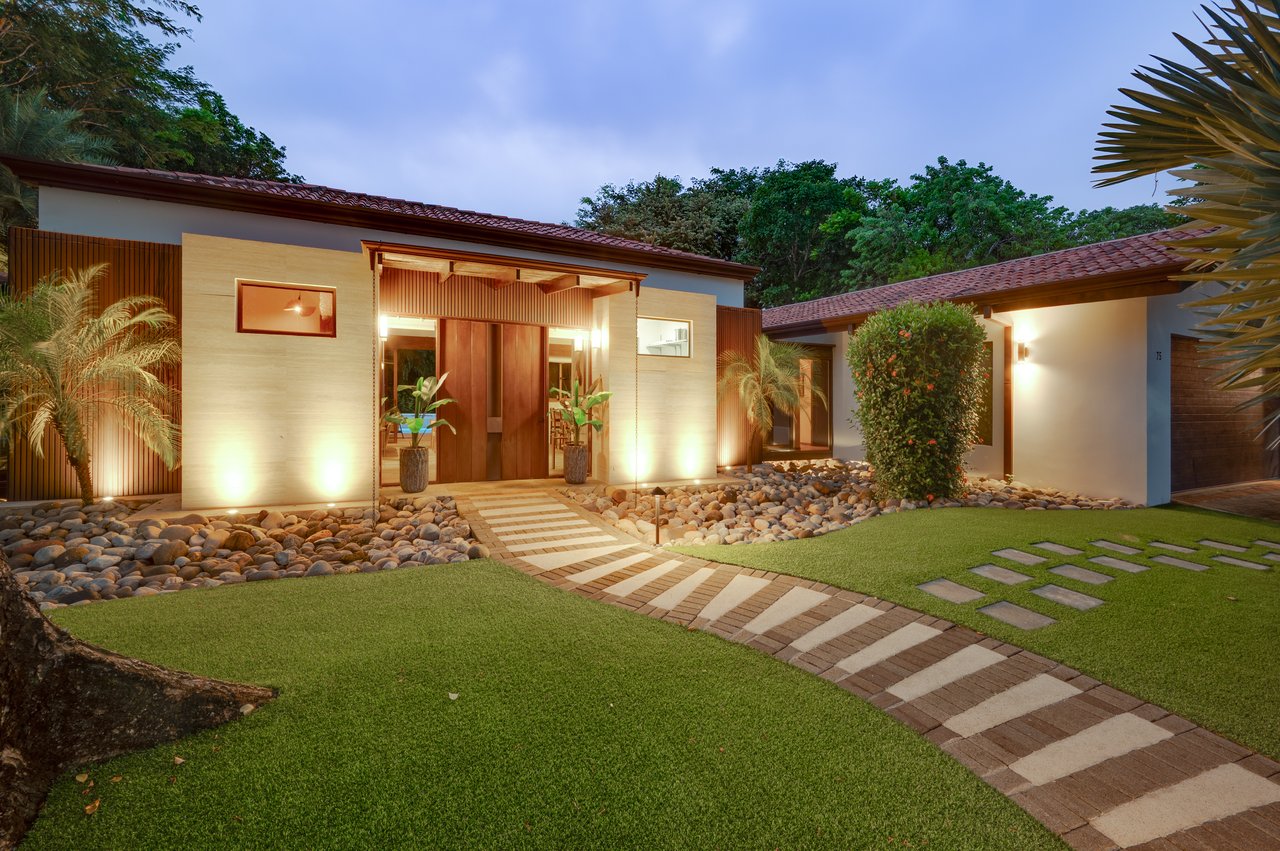 Casa Pachote | Exquisite 4-Bedroom Luxury Home in Hacienda Pinilla’s Reserva de Golf