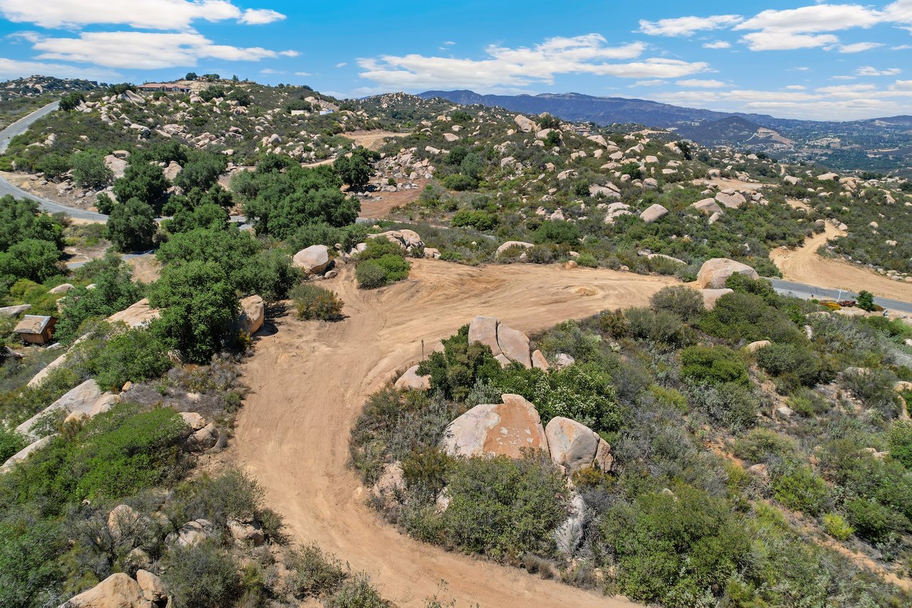 42125 Angels Peak Court