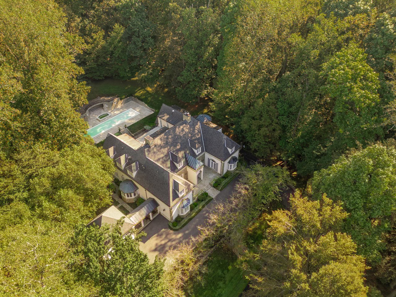 11218 River View Drive