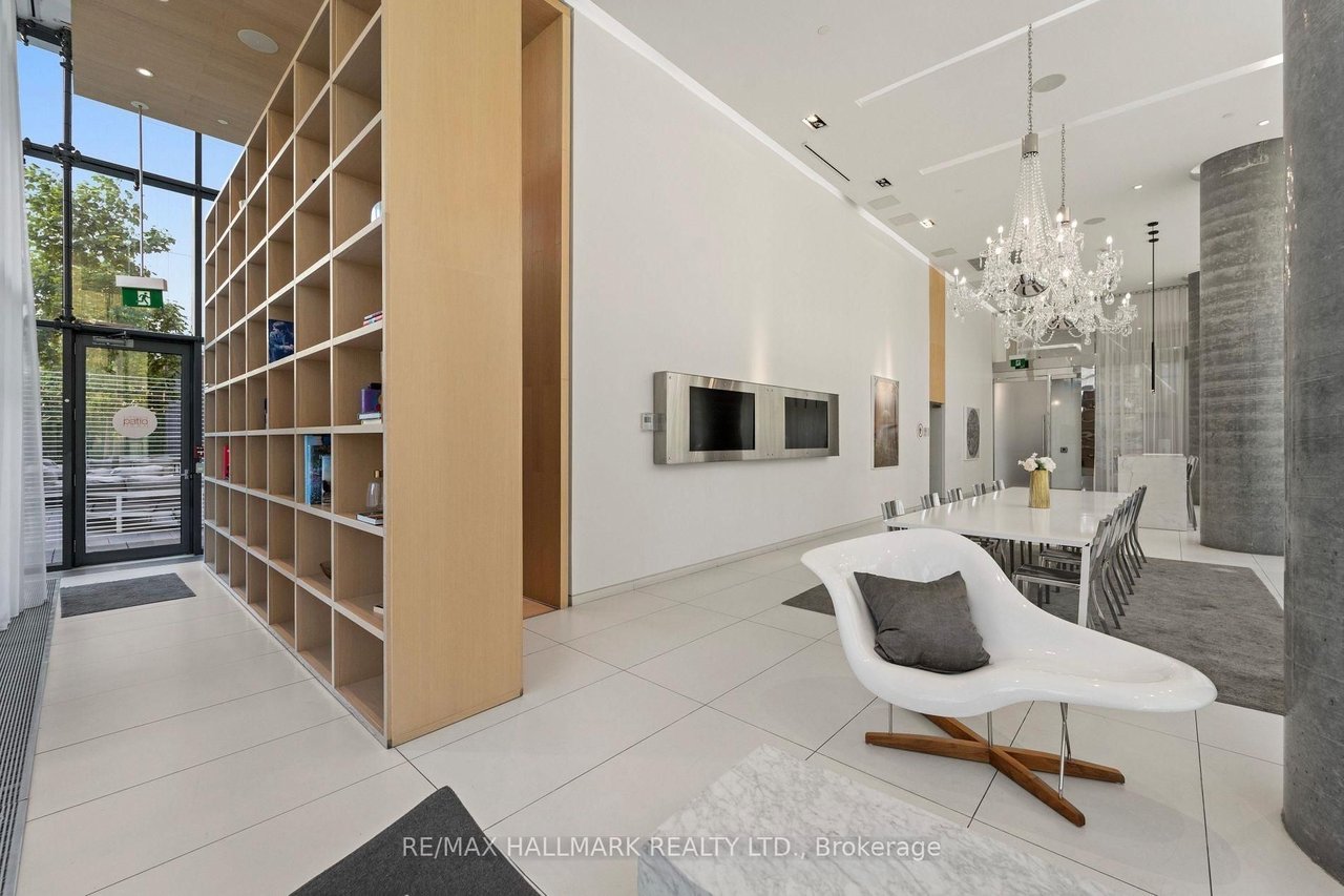 PRESTIGE LIVING AT YONGE & EGLINTON