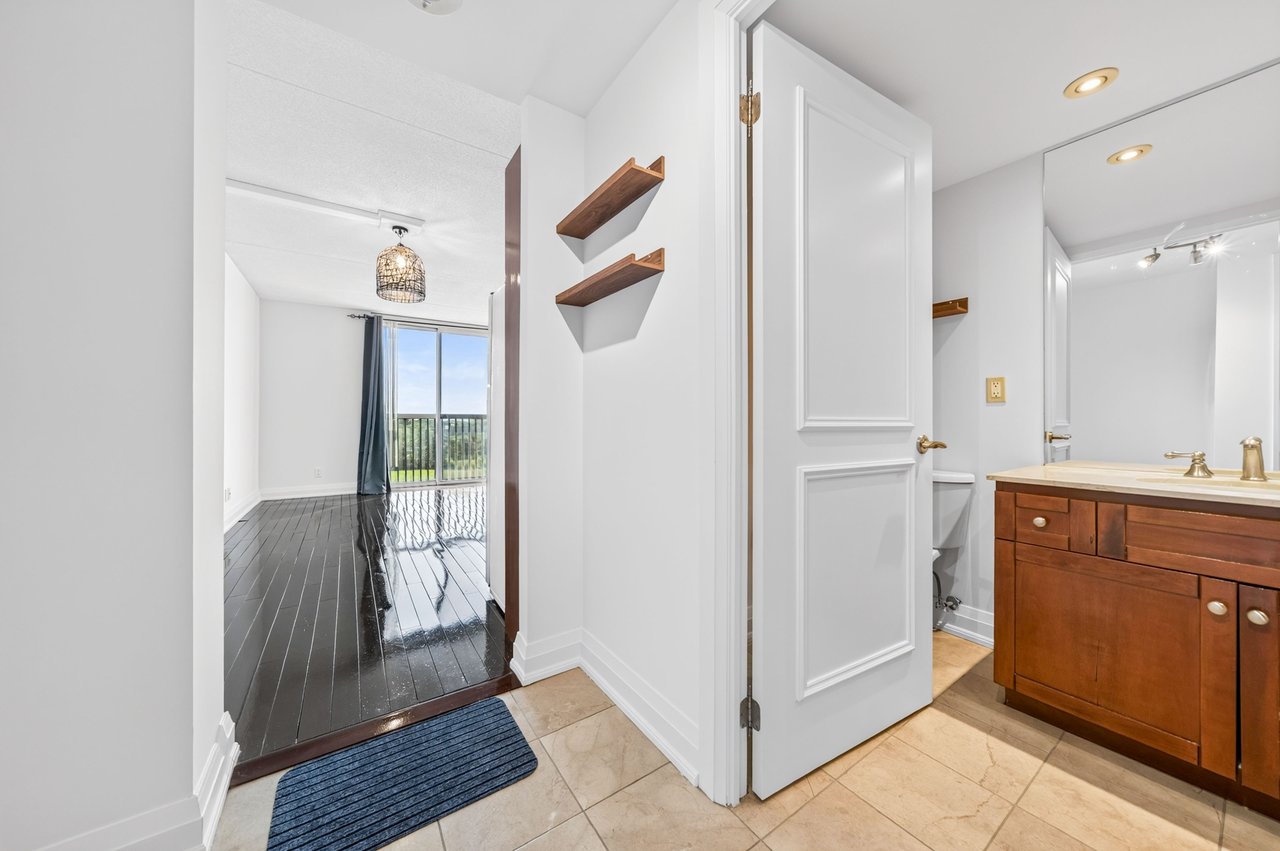 2737 Keele St 312
