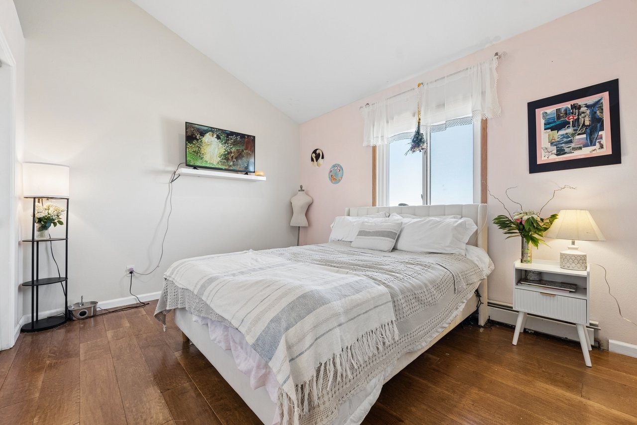 17885 Brick Heights