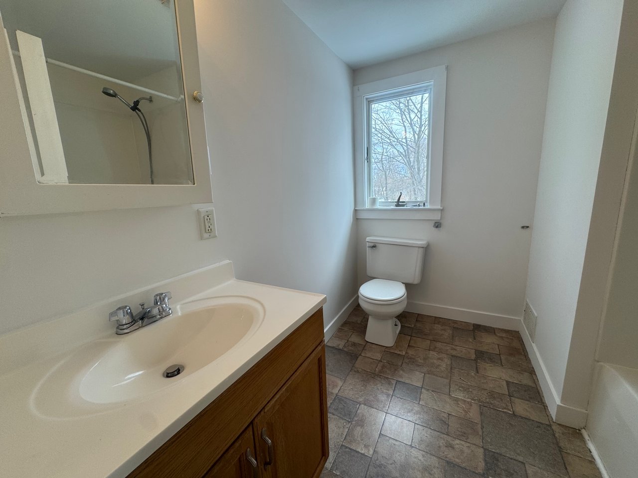 25 Court St Rockland