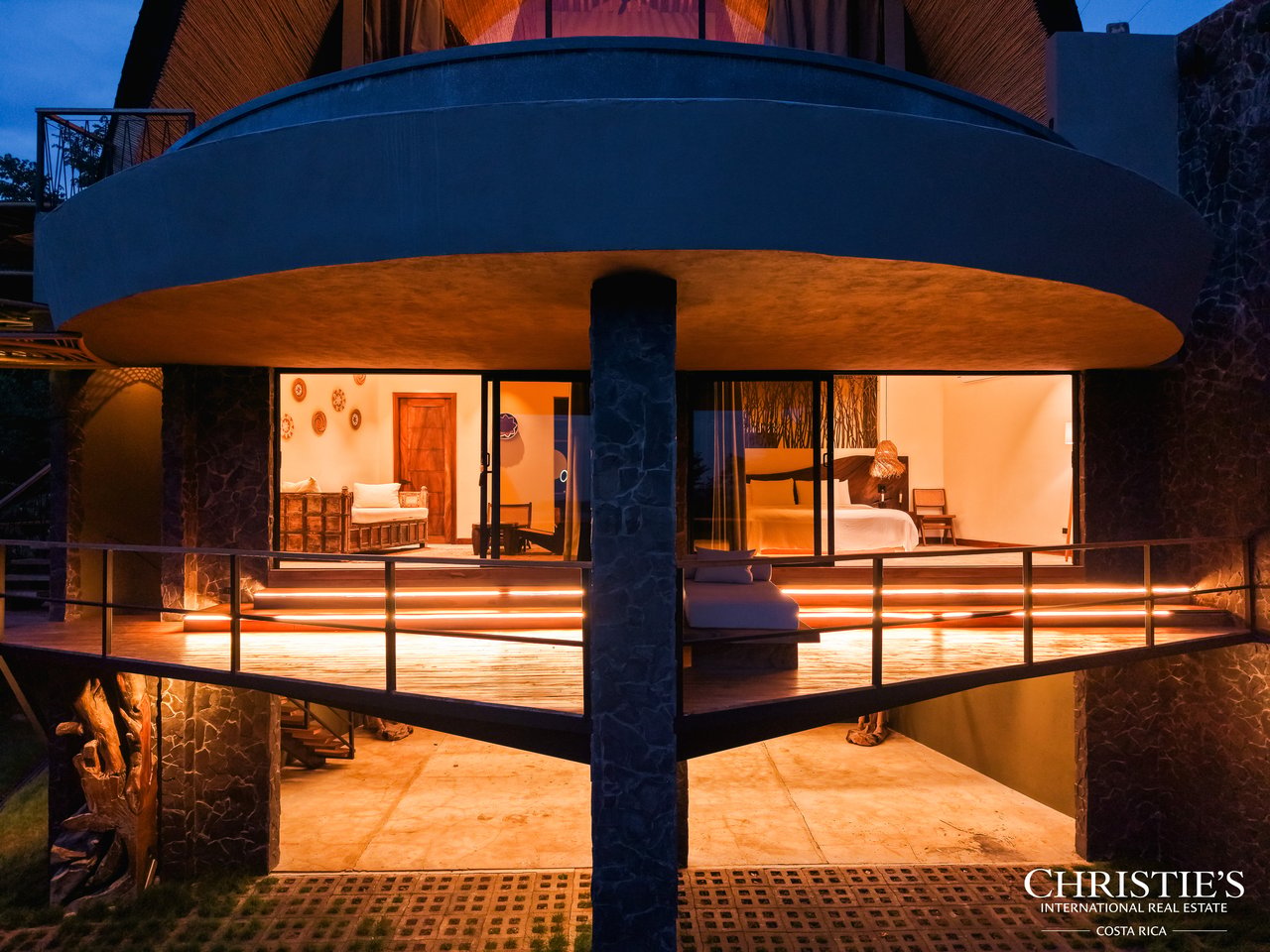 LE CLOS - An Exclusive Three-Residence Estate 