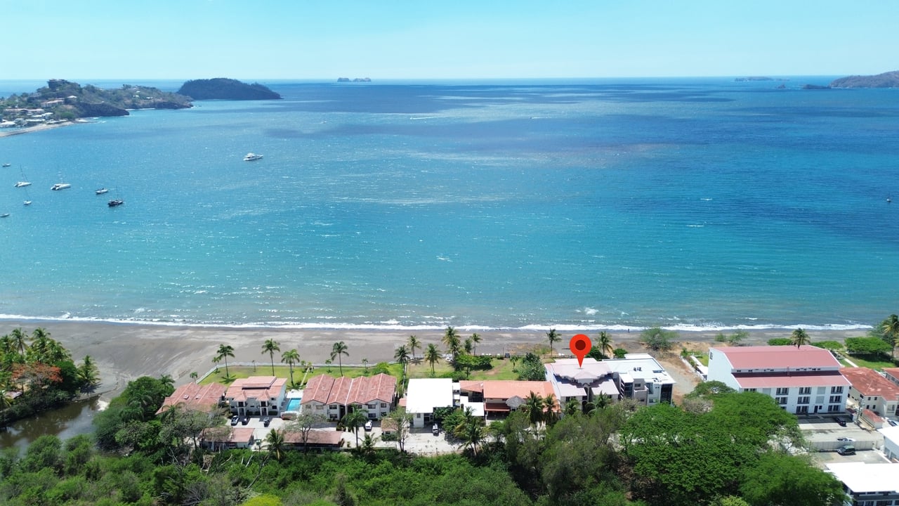 Twin Dolphins 1A - Beachfront Condo Playa Potrero