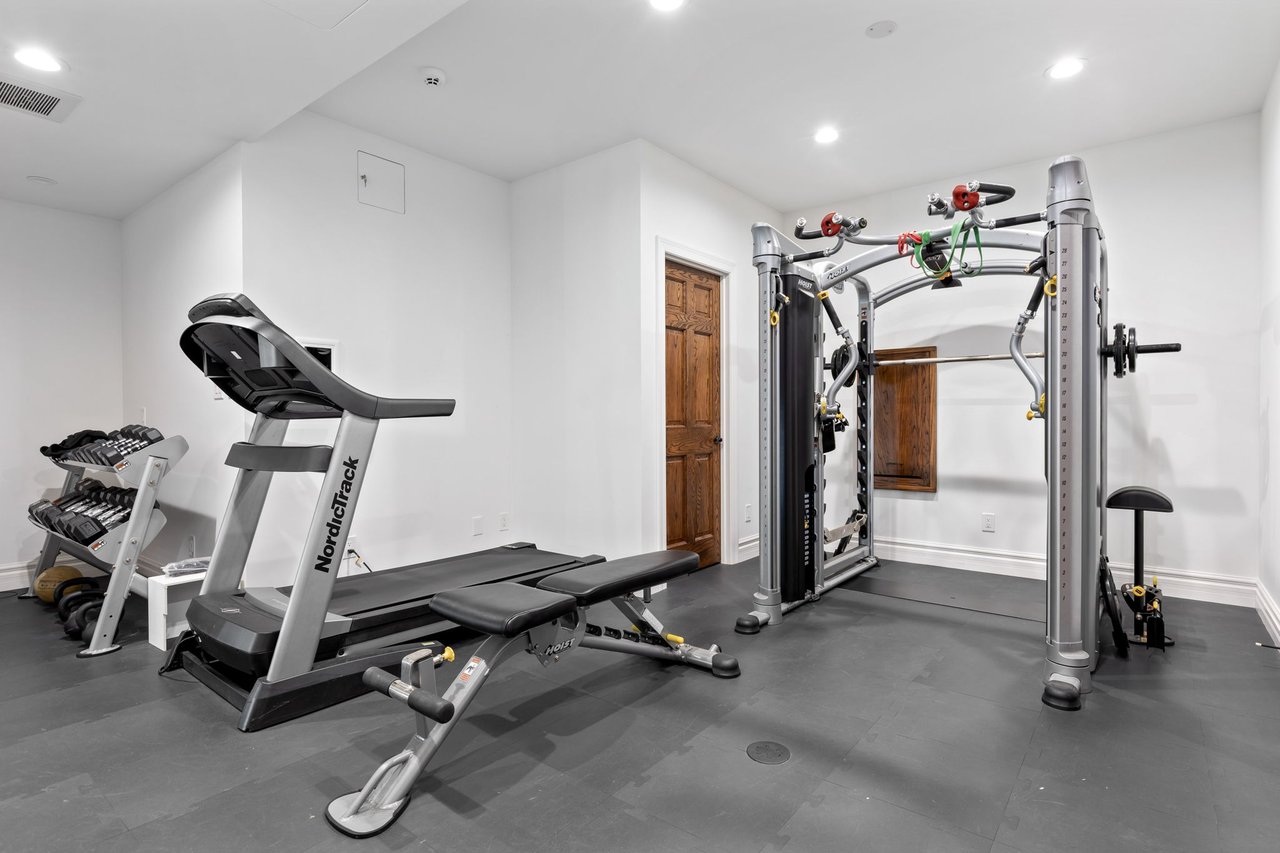 24 Williamsburg Estates Drive