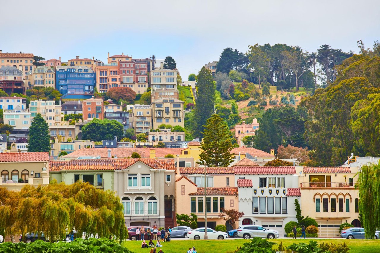 San Francisco homes near Pacific Heights with hillside views and residential streets