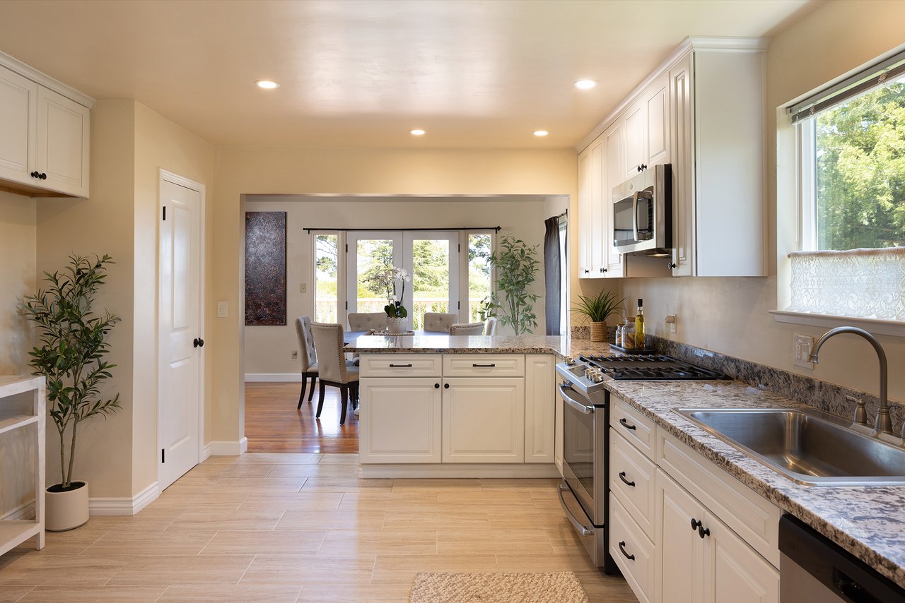 Monterey Living with Bay Views