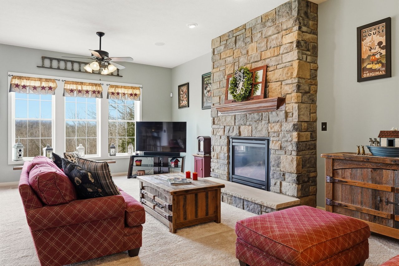 EXCLUSIVE LISTING  -  1234 Newbury Highland