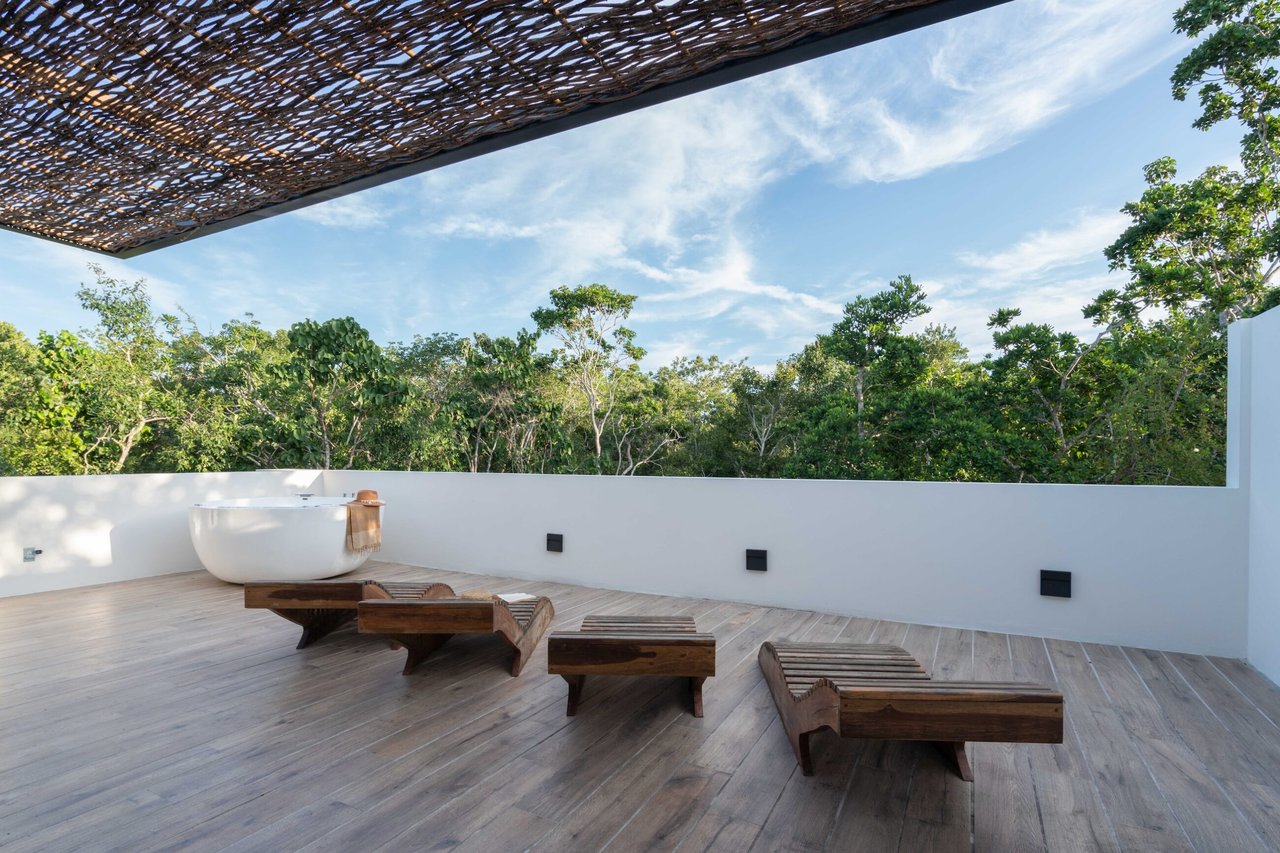 Villa 11  |  4 Bedroom with Large  Pool  in 12 O’Clock Tulum