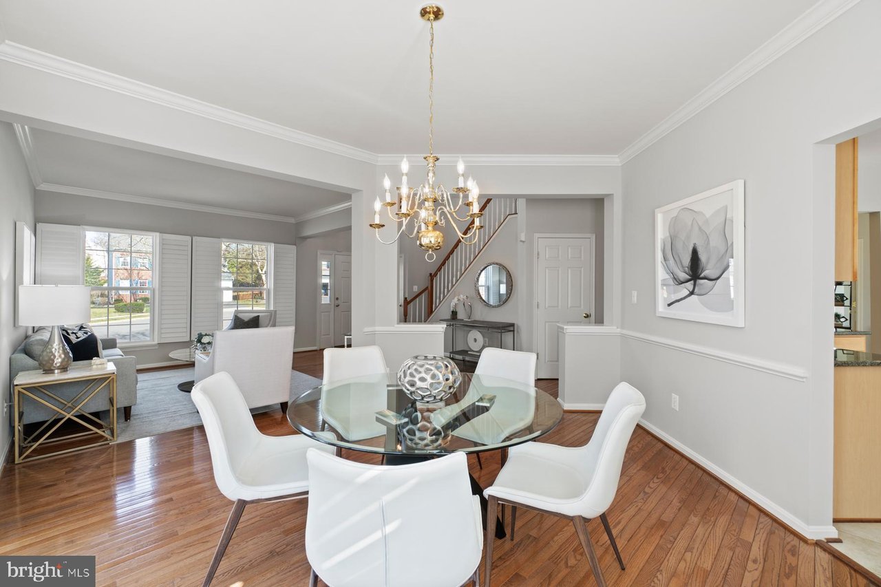 18252 Oak Lake Ct
