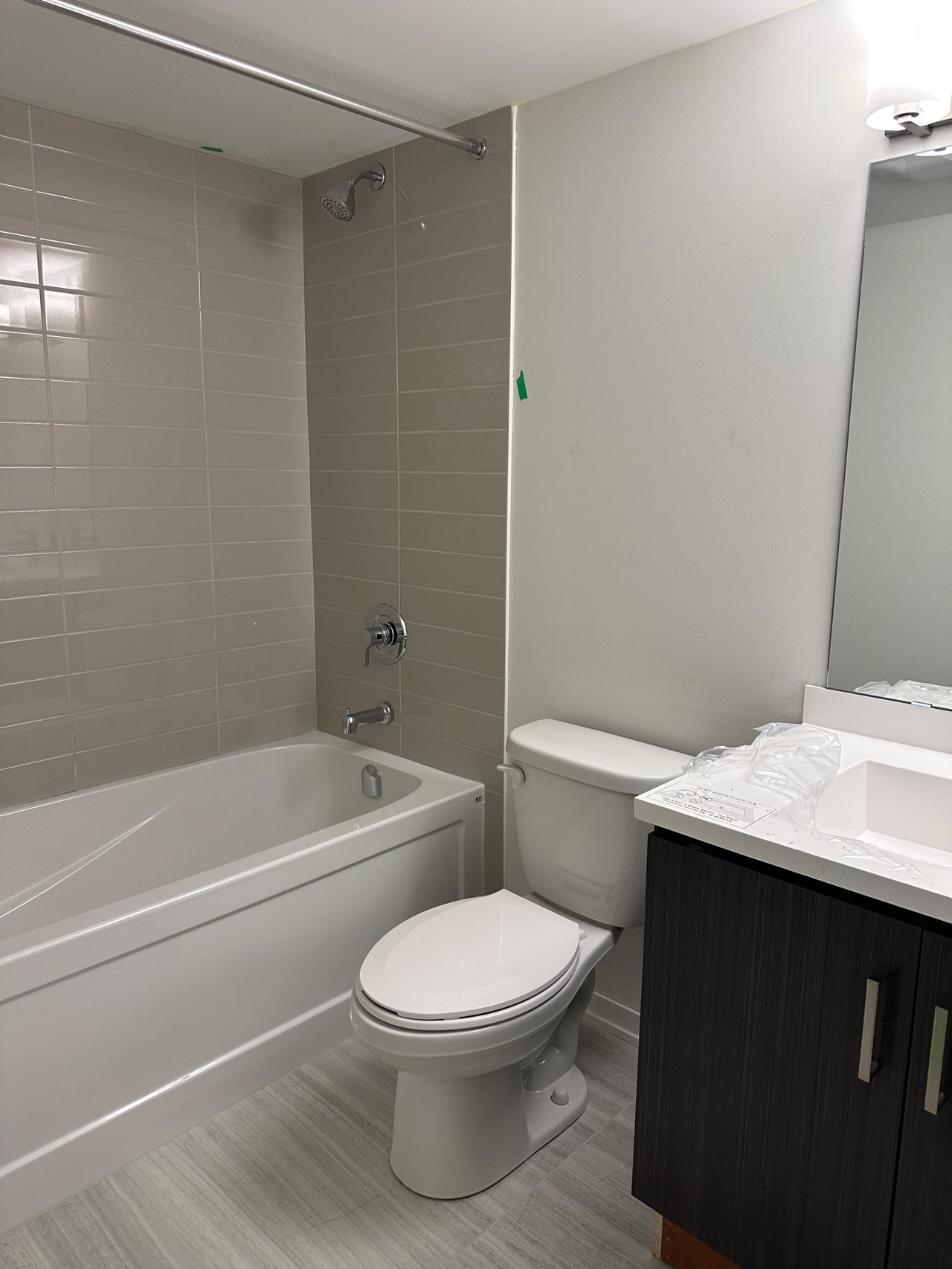 #21 - 11 Honeycrisp Crescent Unit: 21