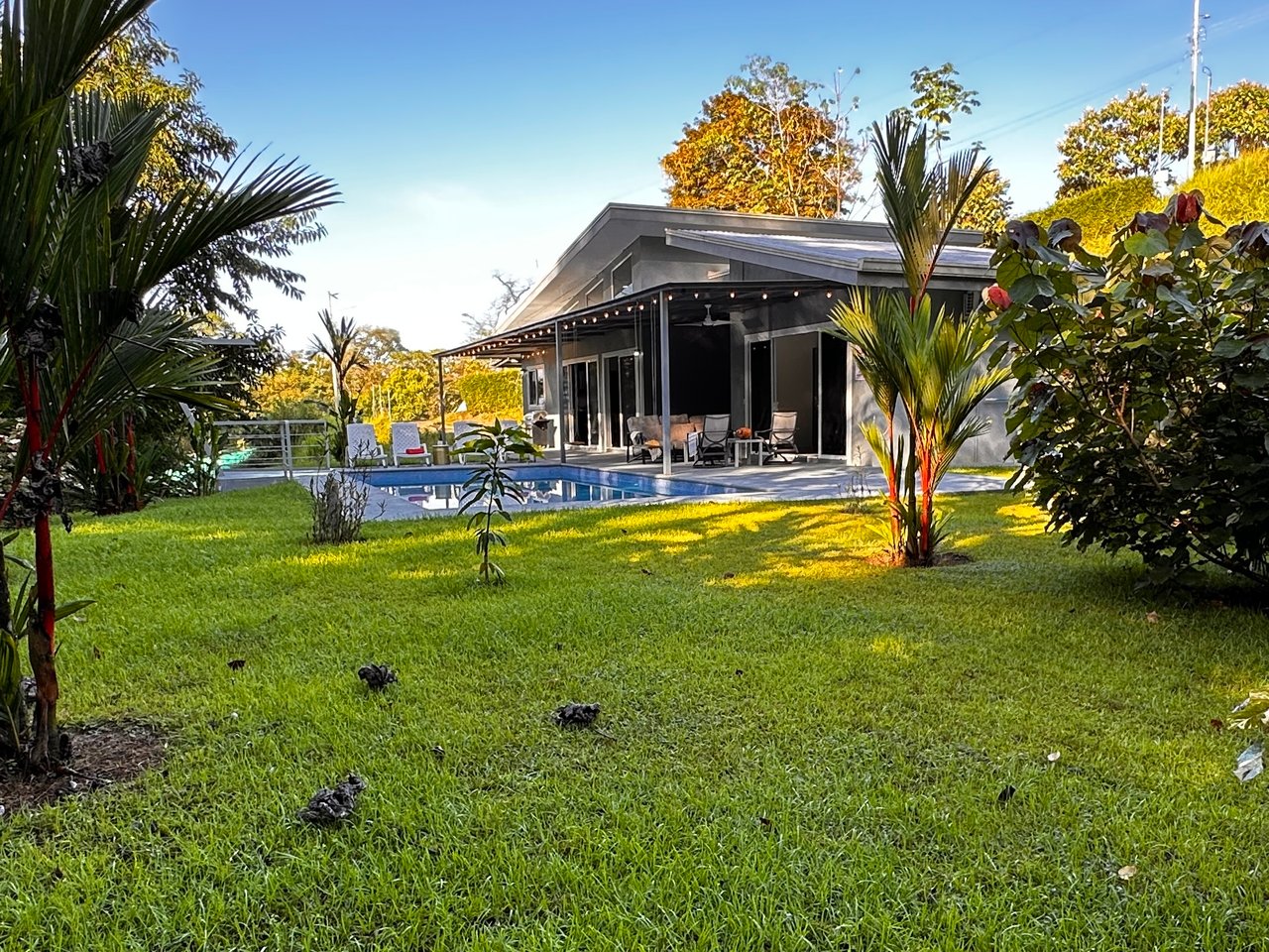 Perfect for Families or a Peaceful Retirement, Uvita Pacific Ocean Town