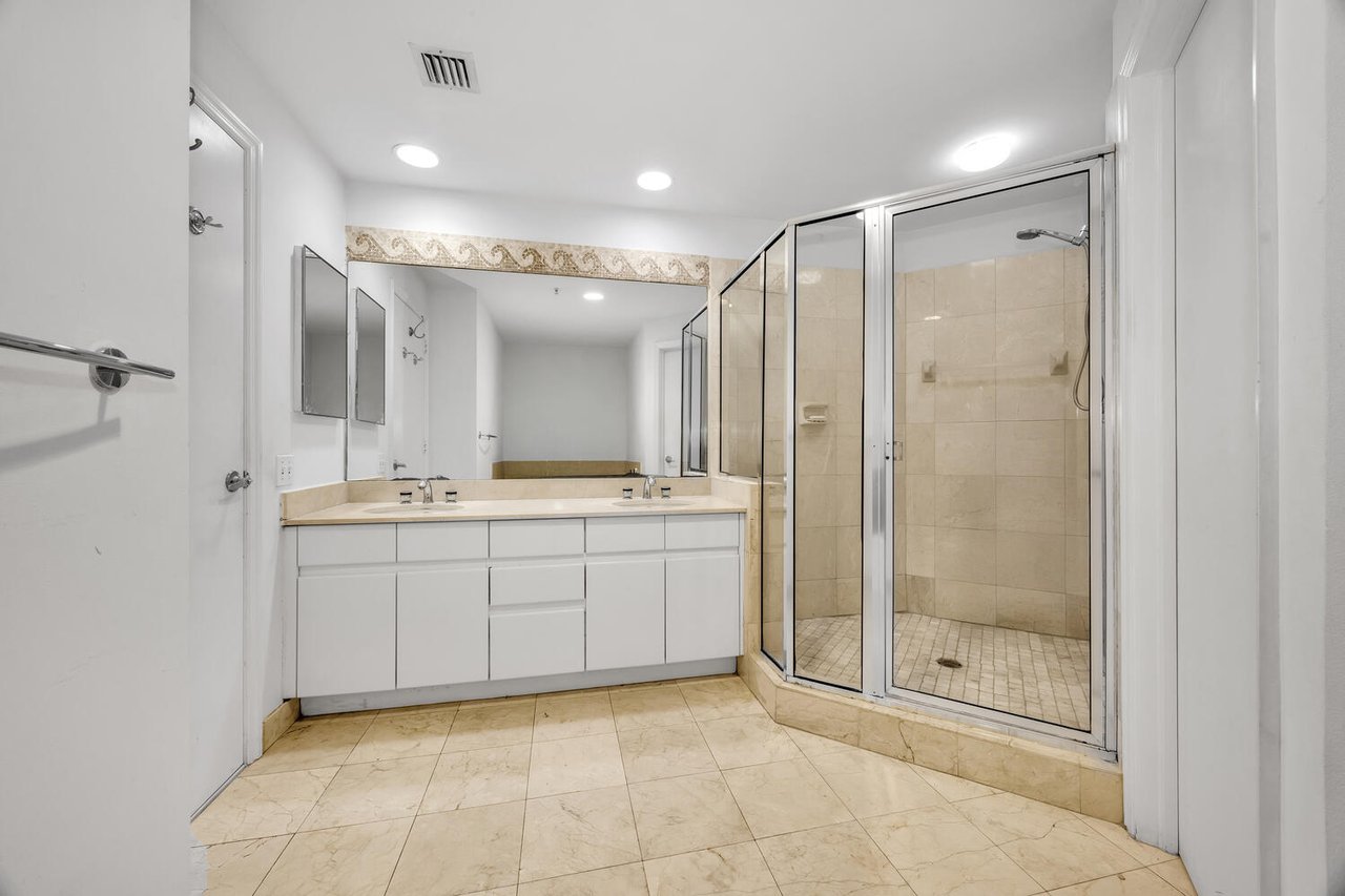 Spacious Rental in Brickell Key