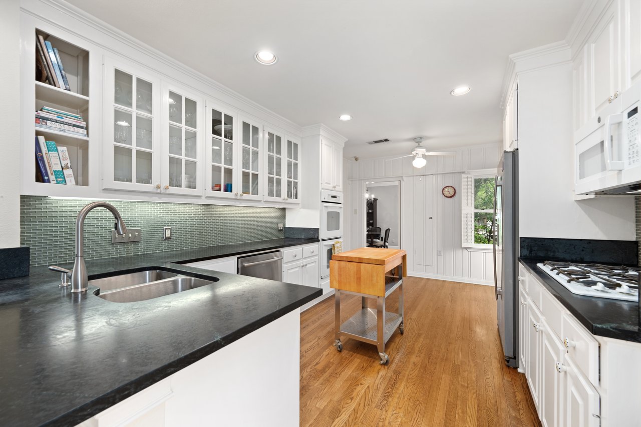 1311 Kent Lane