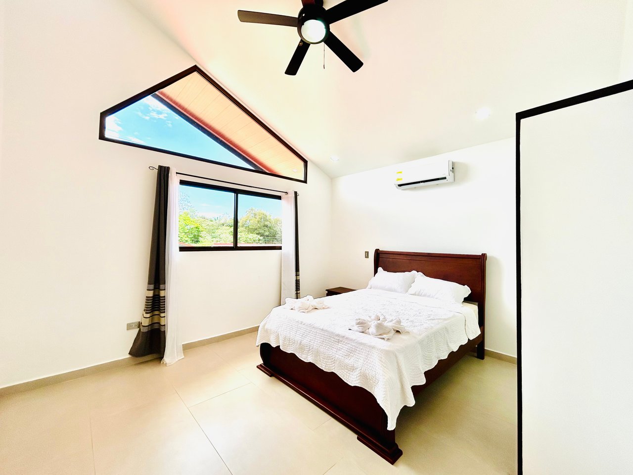 Tropical Modern Living Near Uvita – Stylish Pool Home with Privacy | Price Reduced