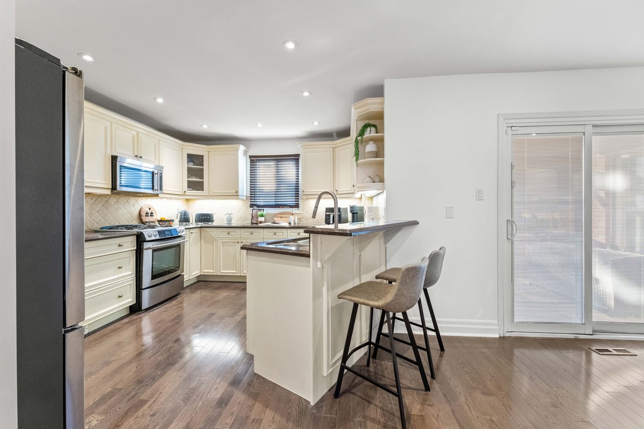 Thornhill - Uplands - Executive Home 